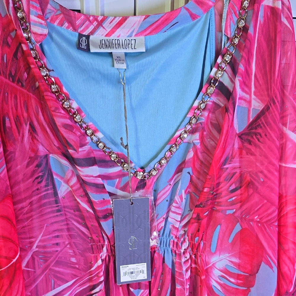 Jennifer Lopez Vibrant Pink Leaf Dress
